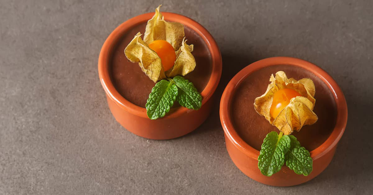Budino di cachi, arachidi e cacao