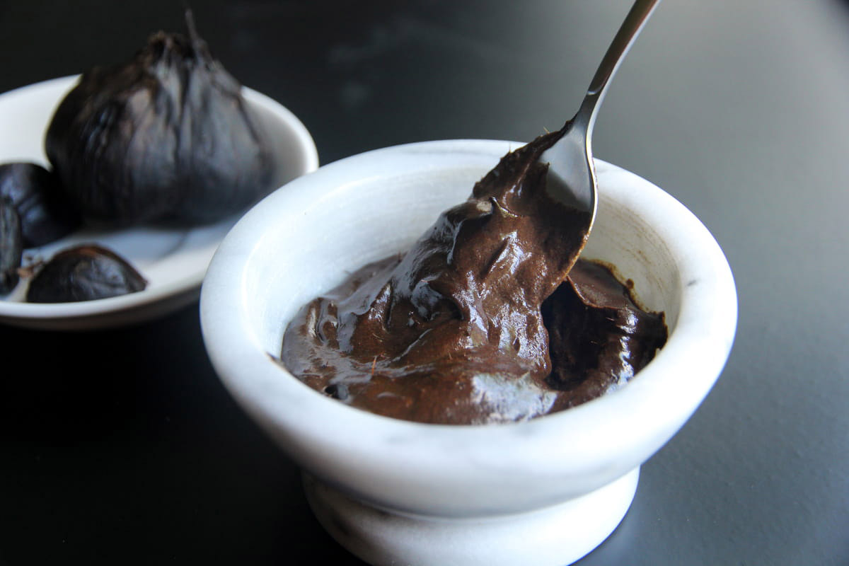 Dressing agrodolce all'aglio nero