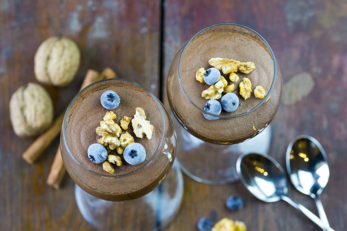 Mousse al cioccolato con acquafaba