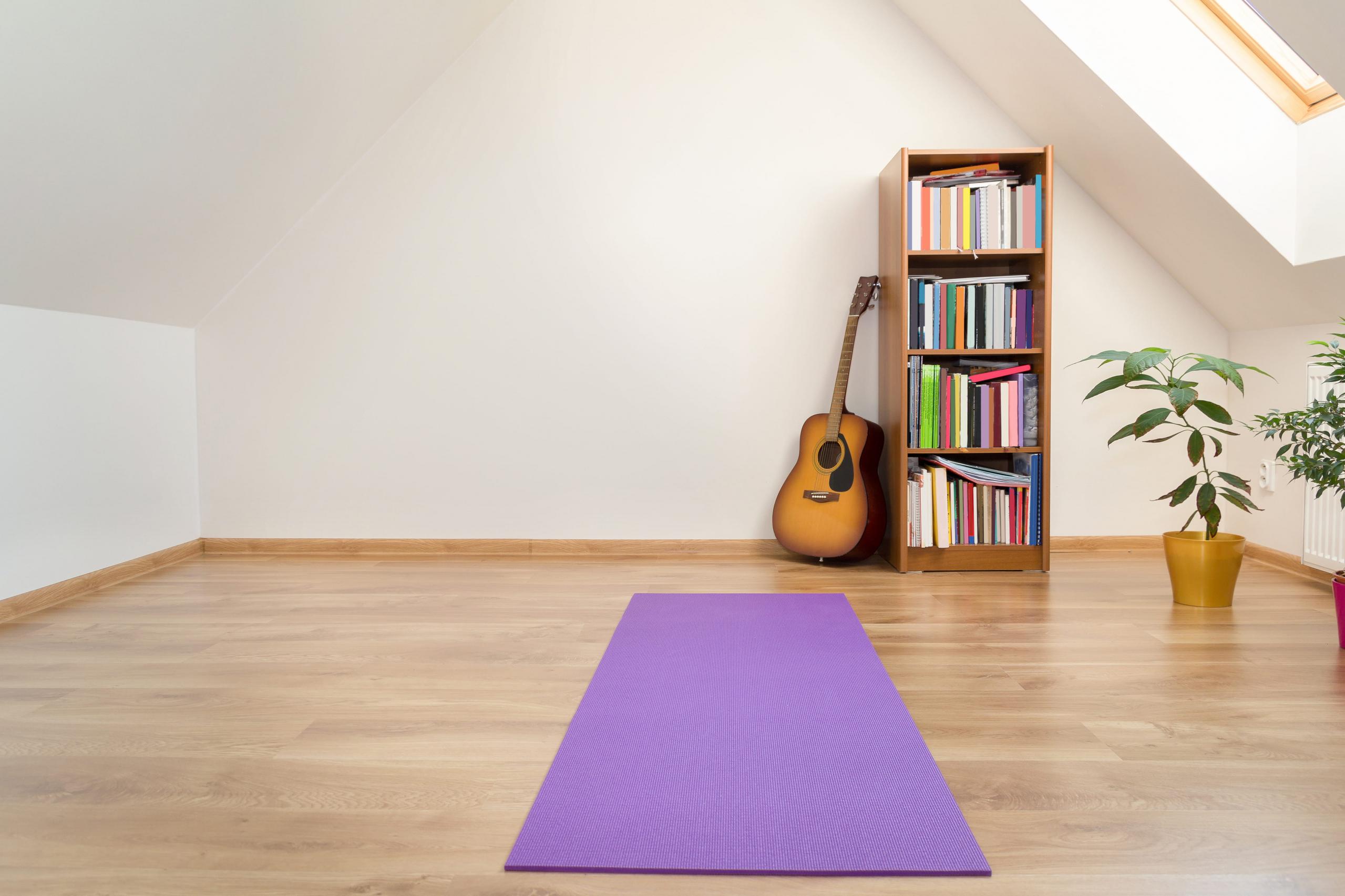 libreria dello yoga a casa