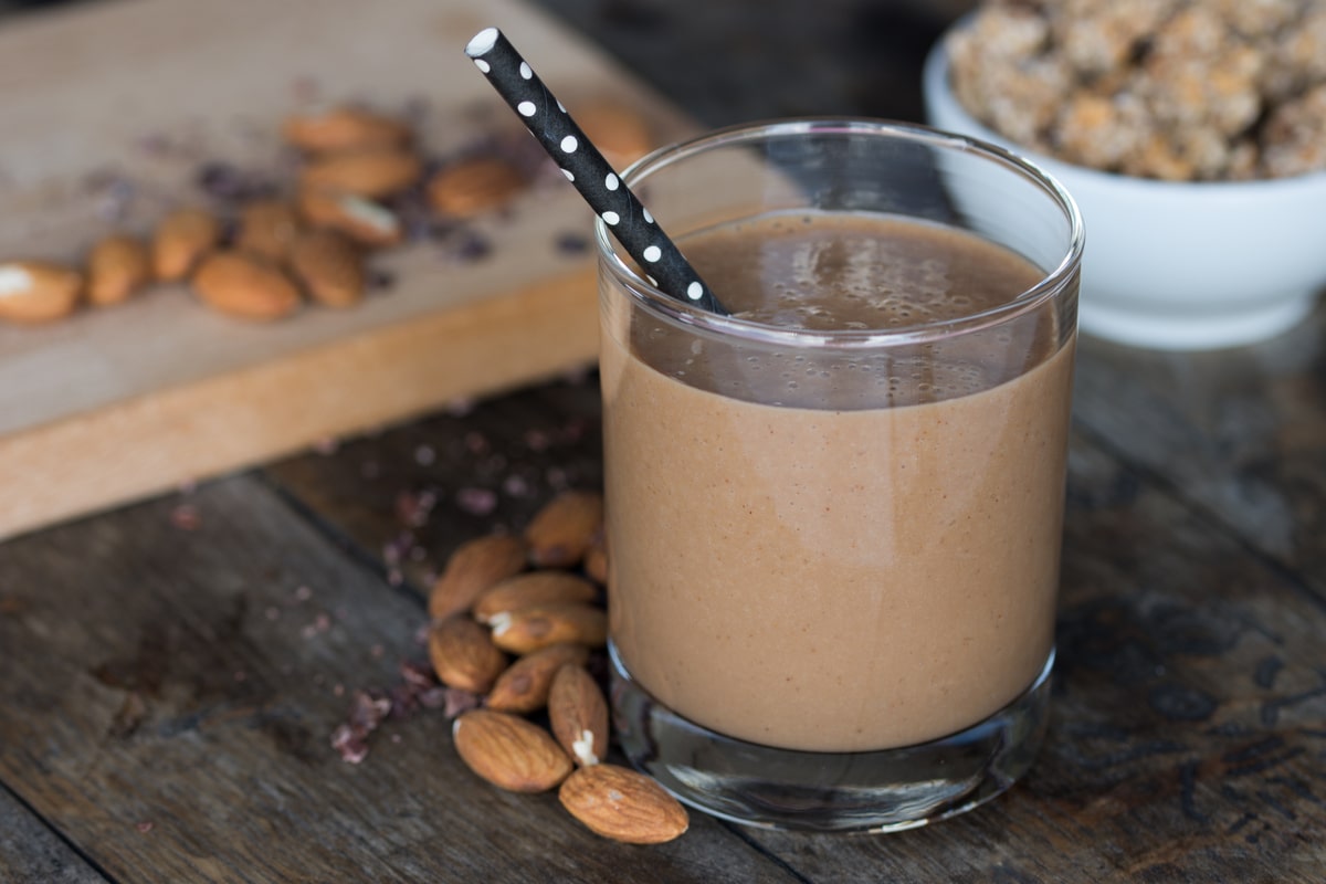 Frullato proteico mandorle e caffè