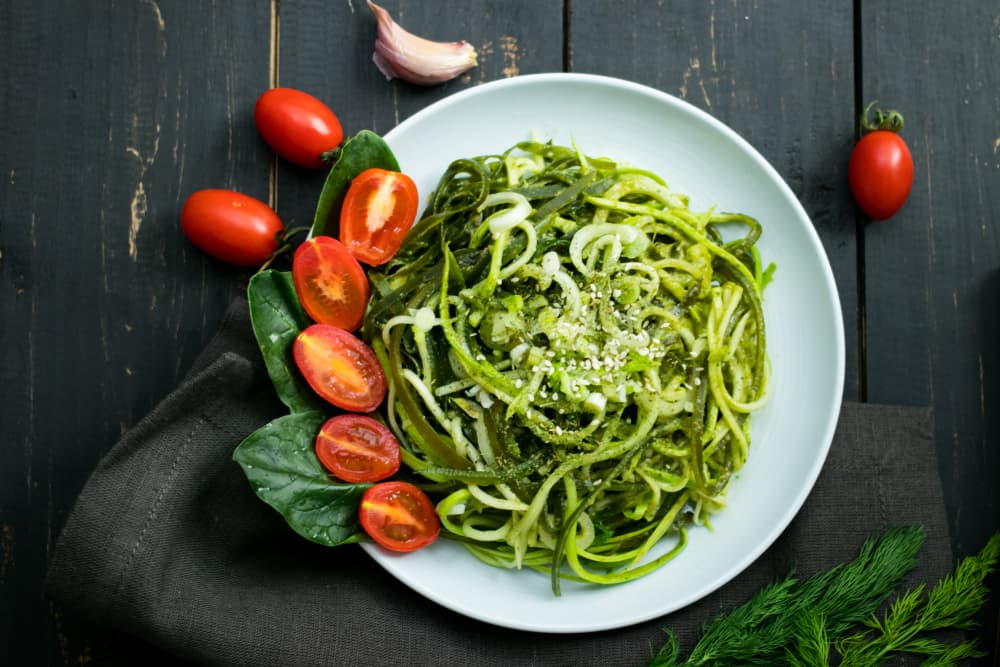 Spaghetti crudisti di zucchine