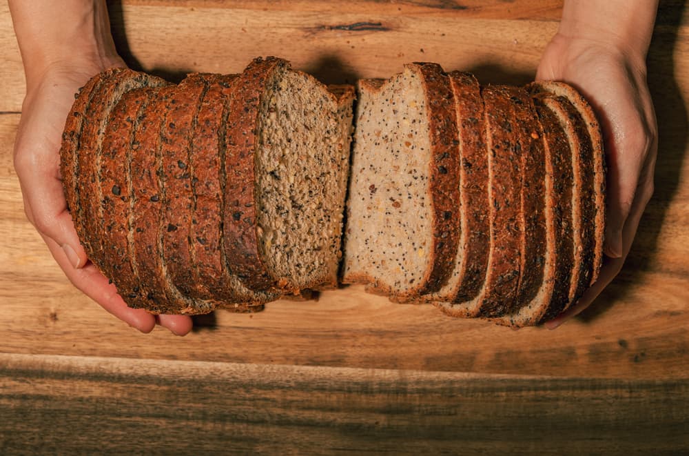 Pane proteico con farina di semi di lino