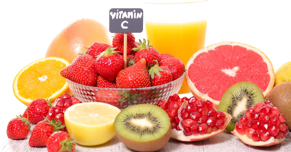 Gli alimenti ricchi di vitamina C aiutano a sostenere le difese immunitarie, eliminando più velocemente il fungo responsabile della micosi