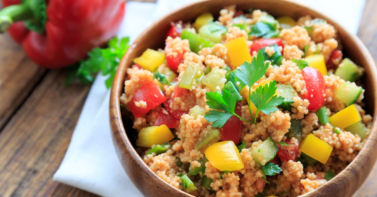 Piatto di cous cous con verdure