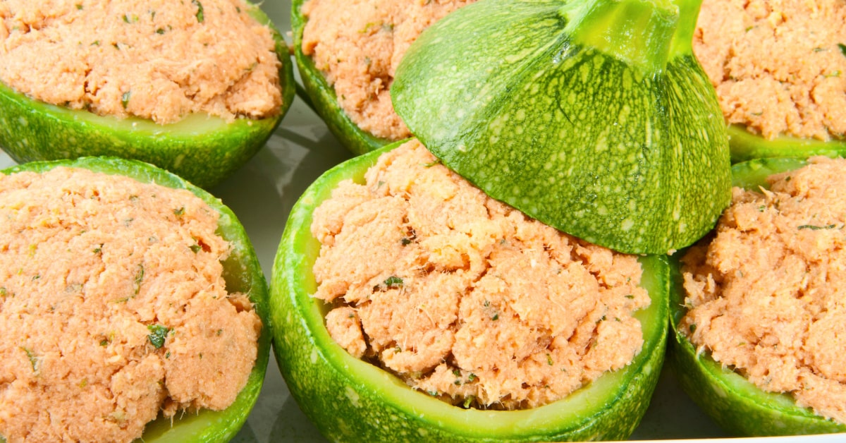 Zucchine tonde ripiene di tonno