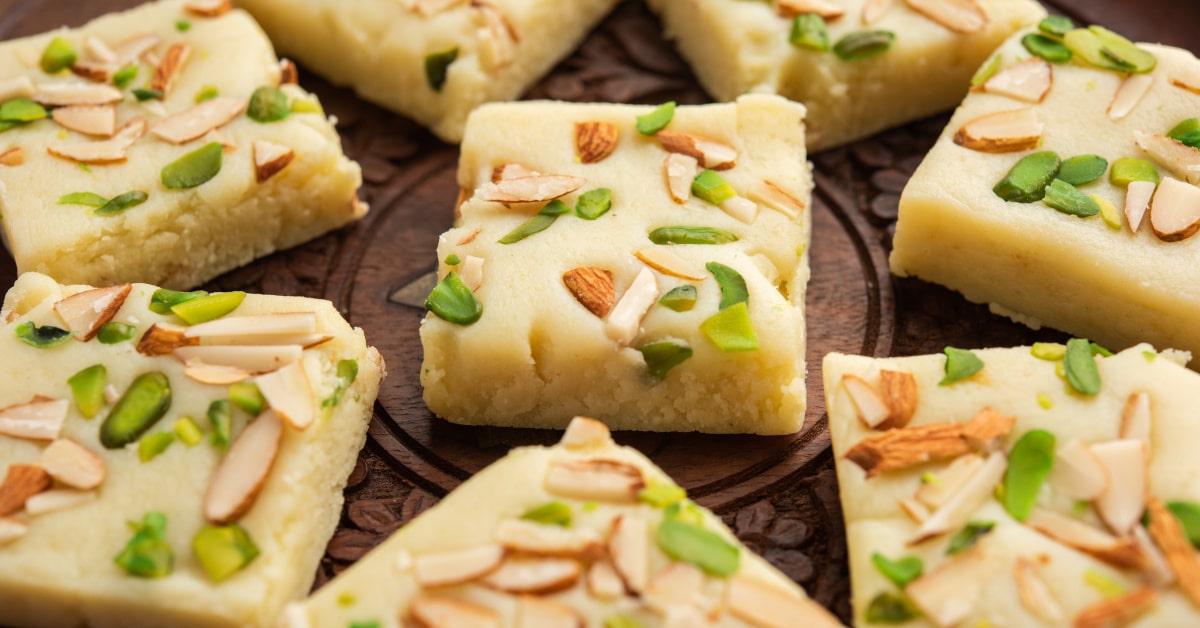 Barfi al cocco, mandorle e pistacchi - ricette indiane vegetariane
