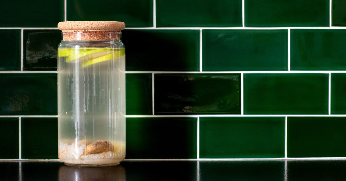 Kefir d'acqua in preparazione