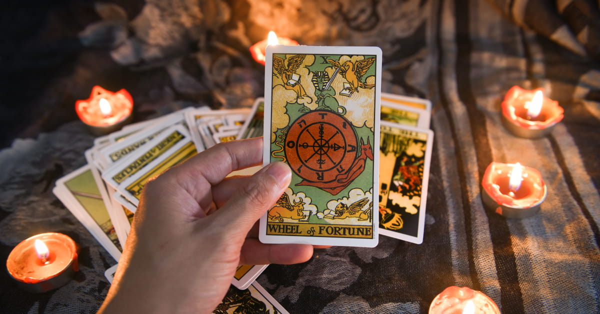 Tarocchi e astrologia come strumenti di conoscenza di s&eacute; stessi