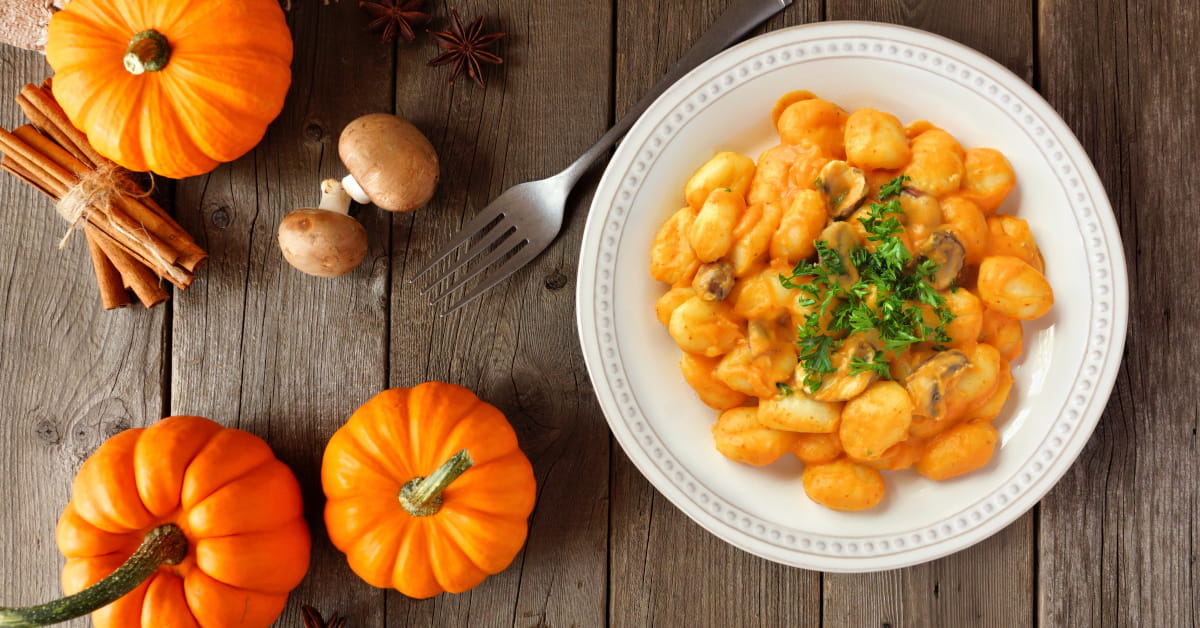 Gnocchetti di ceci con zucca, feta e castagne