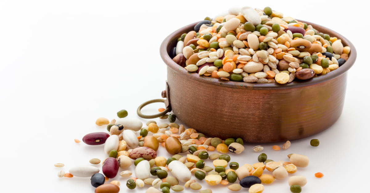 Ciotola di legumi secchi misti