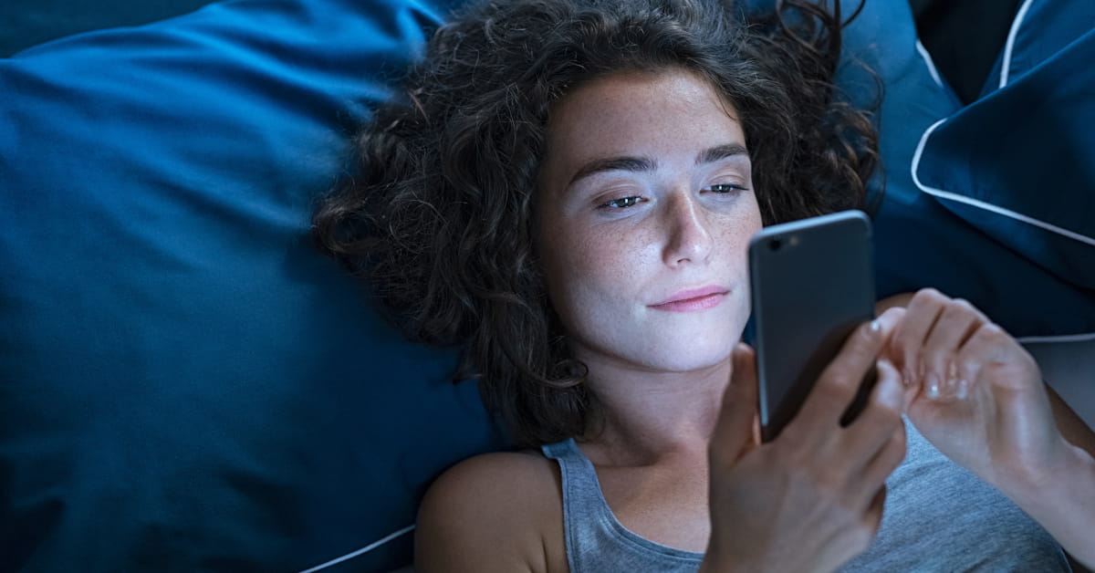 Donna che soffre di insonnia 