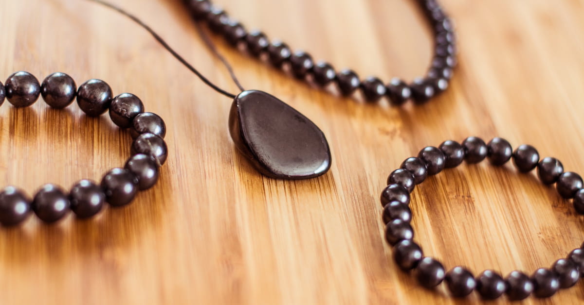 Shungite: quali benefici le vengono attribuiti
