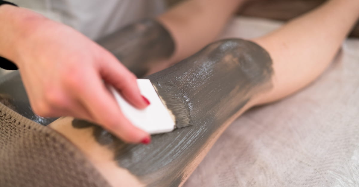I fanghi di alghe: benefici e uso corretto per la cellulite